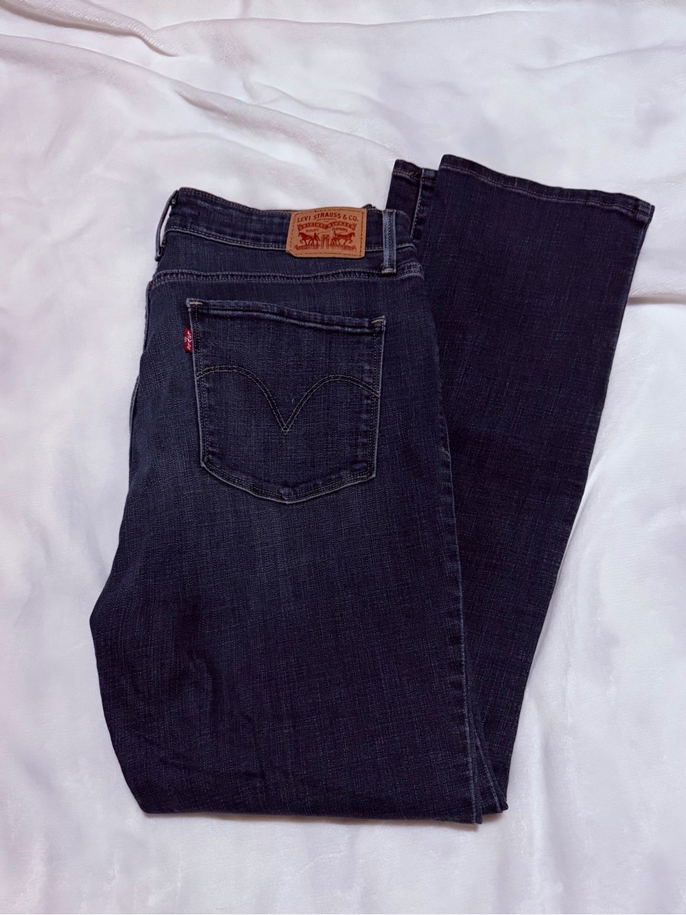 Levi's Women's Dark Indigo Straight leg Jeans